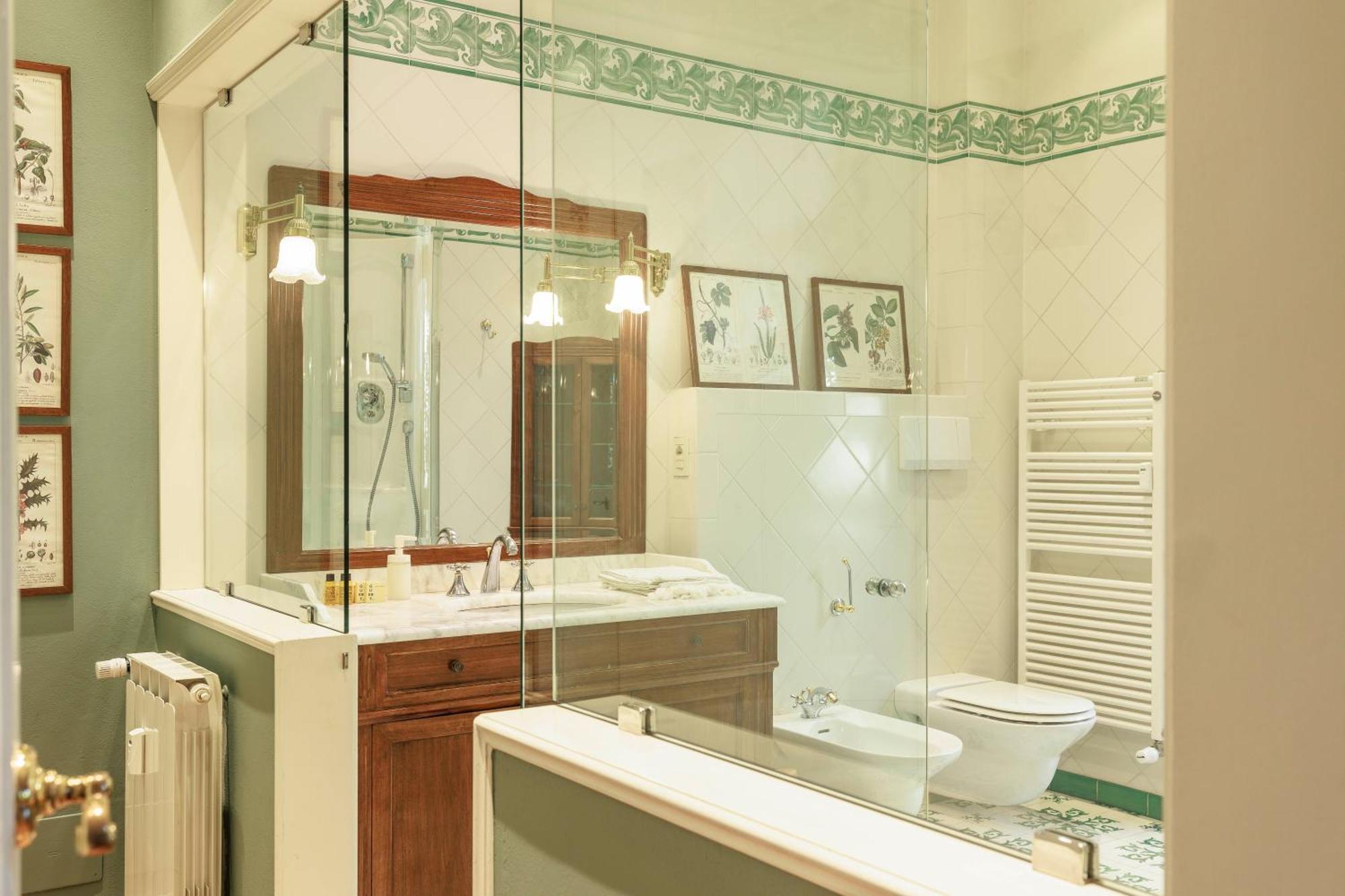 Florence Huge Apartment With Private Garden ภายนอก รูปภาพ