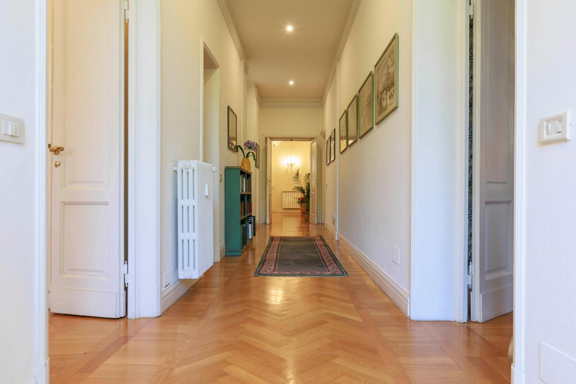 Florence Huge Apartment With Private Garden ภายนอก รูปภาพ